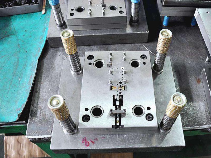 阳信模具制造-01